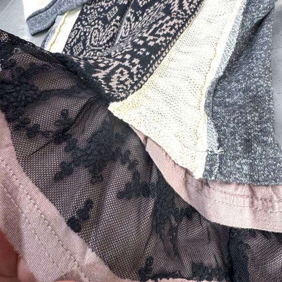 Y2K Women’s lace whimsigoth Grunge lace Cardigan Metal Goth XS Gimmicks BKE - Picture 7 of 16